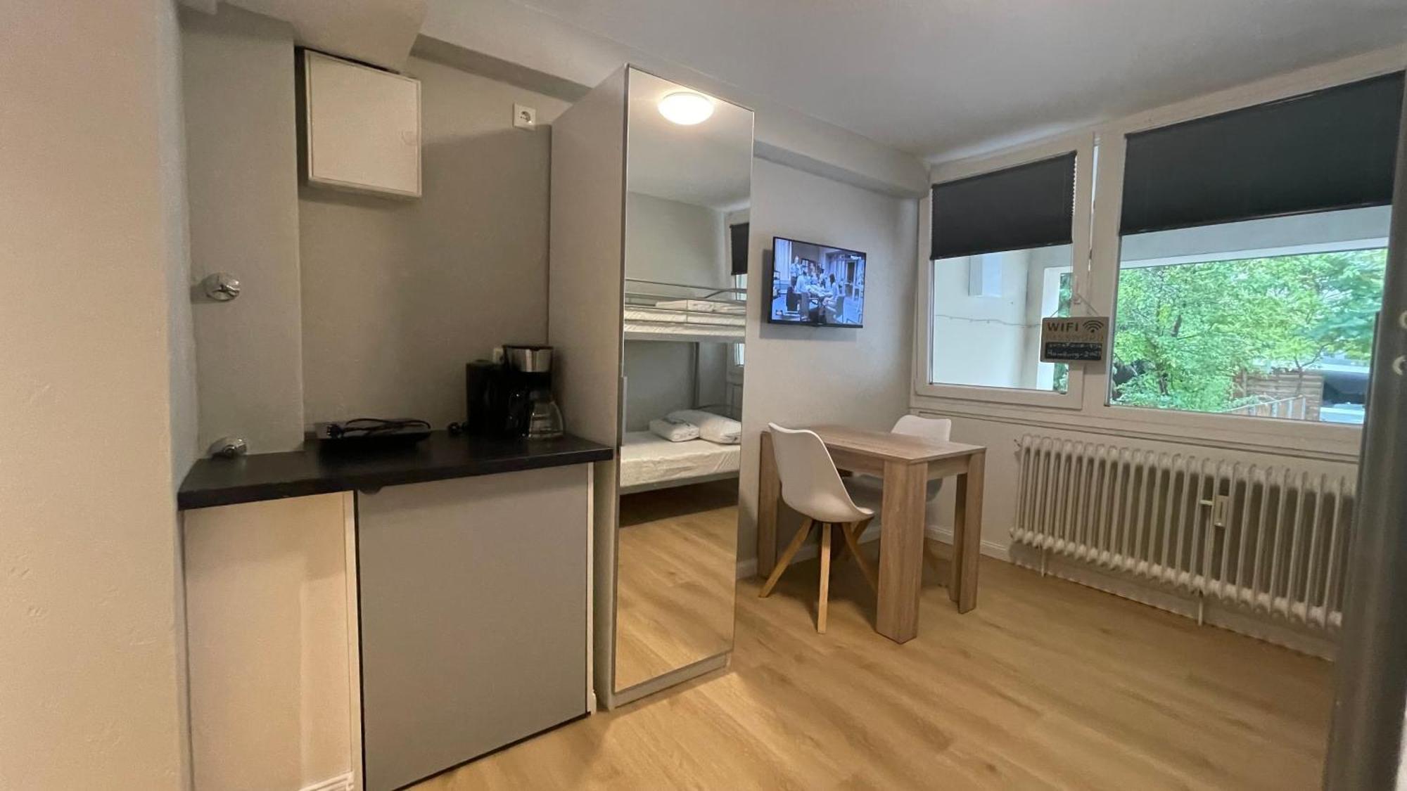 Suesses Kleines Und Zentrales Apartment Fuer Zwei Personen Mitten In Гамбург Екстер'єр фото